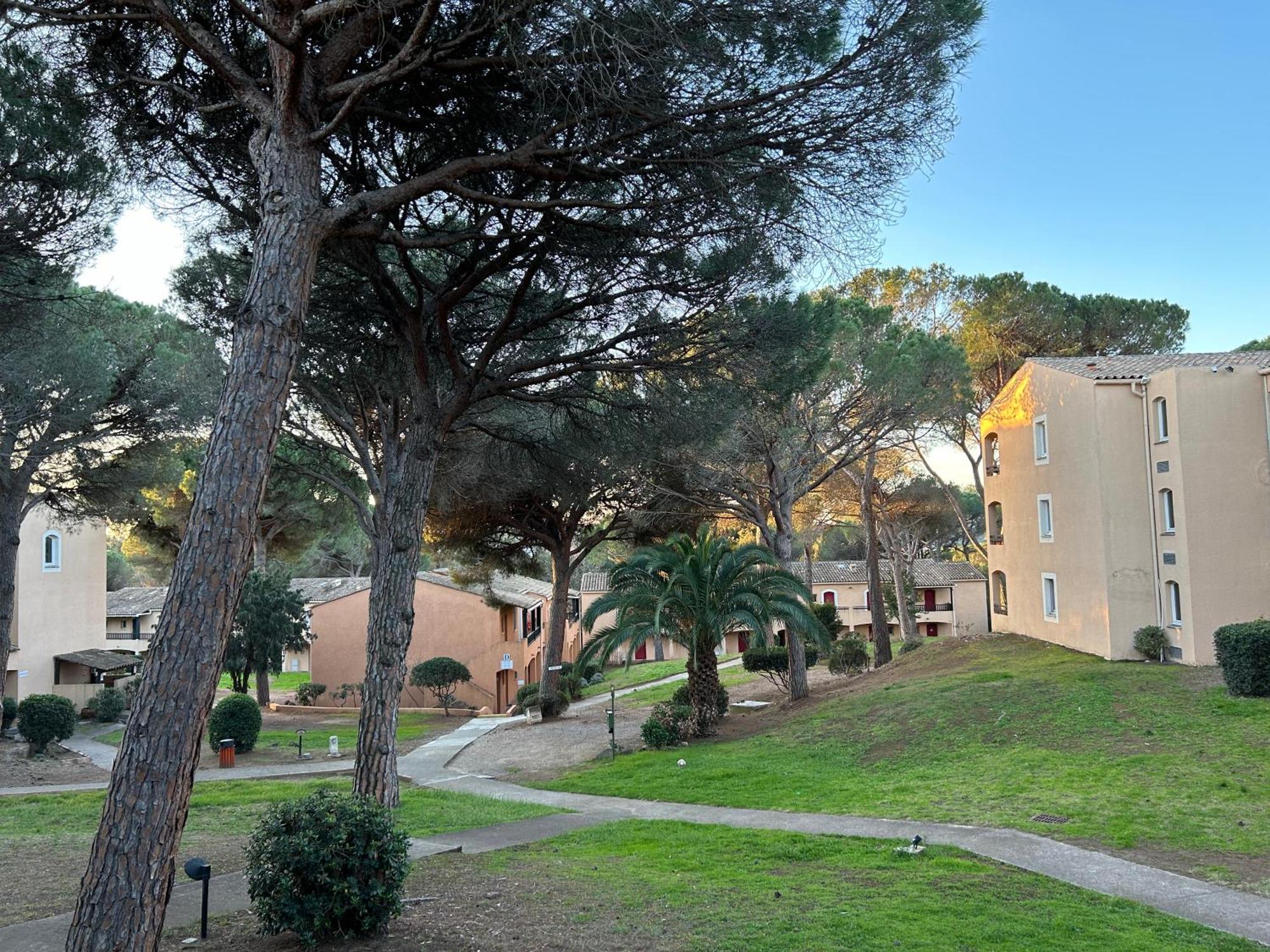 Domaine Valescure Appartement 1 Ou 2 Pieces Vue Jardin Ou Piscine Saint-Raphaël Buitenkant foto